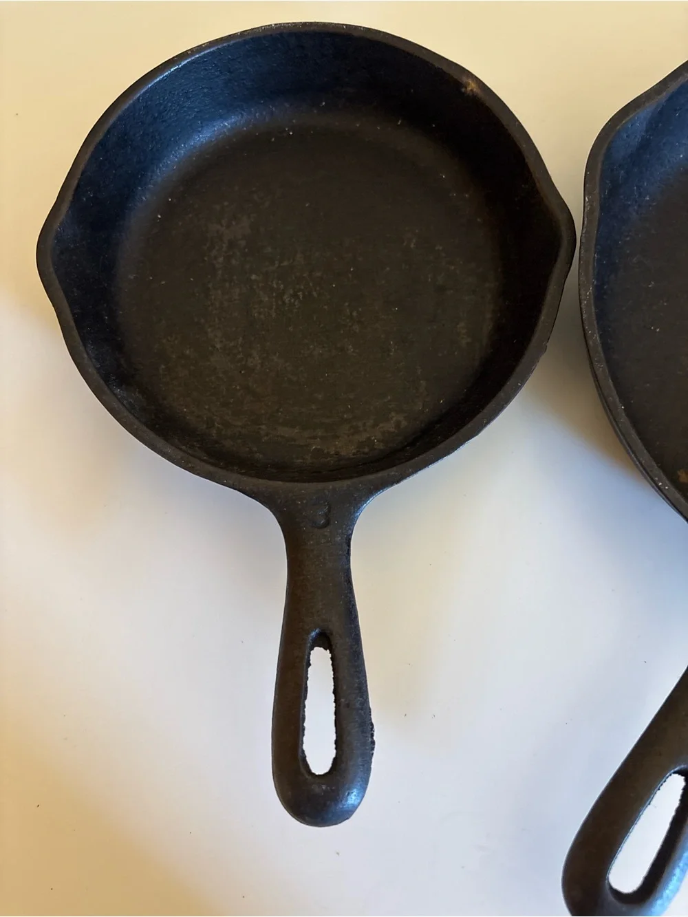 Lot of 2 - Vintage Wagner Ware Cast Iron Skillets, #6.5 and 8 inches
